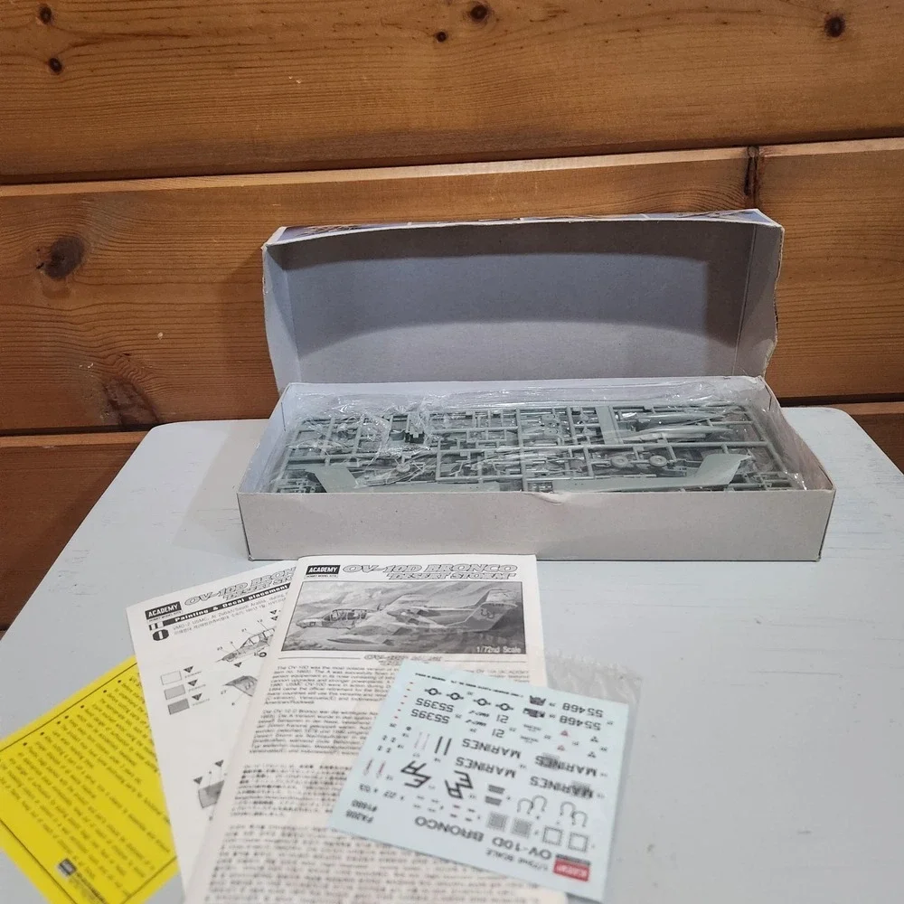Academy 1/72 North American Rockwell OV-10D Bronco 